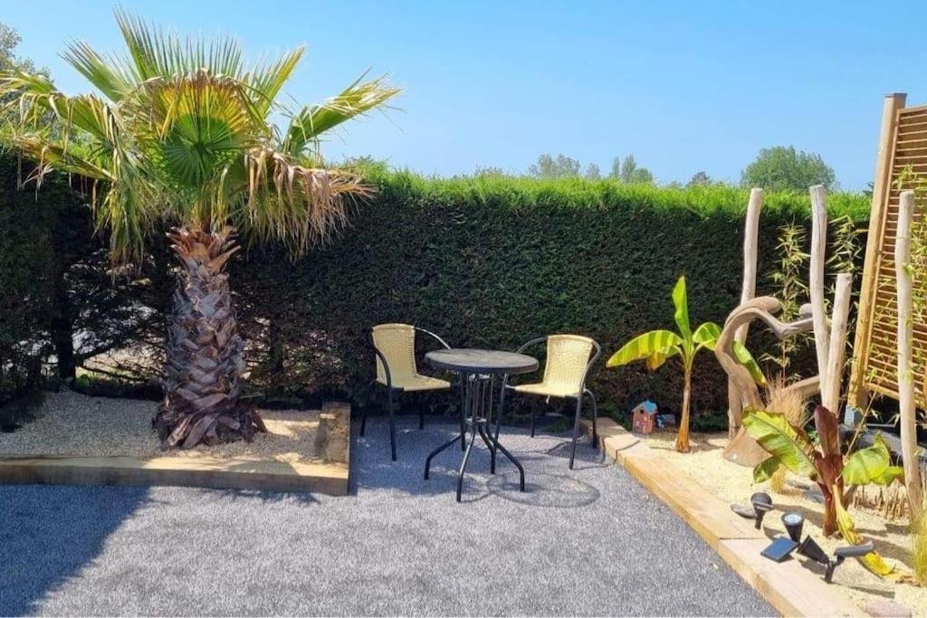 O Bulles D'agon Prive Ferienhaus *